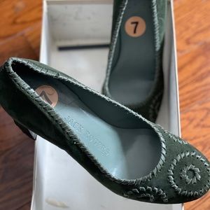 Jack Rogers size 7, olive green women’s shoes.